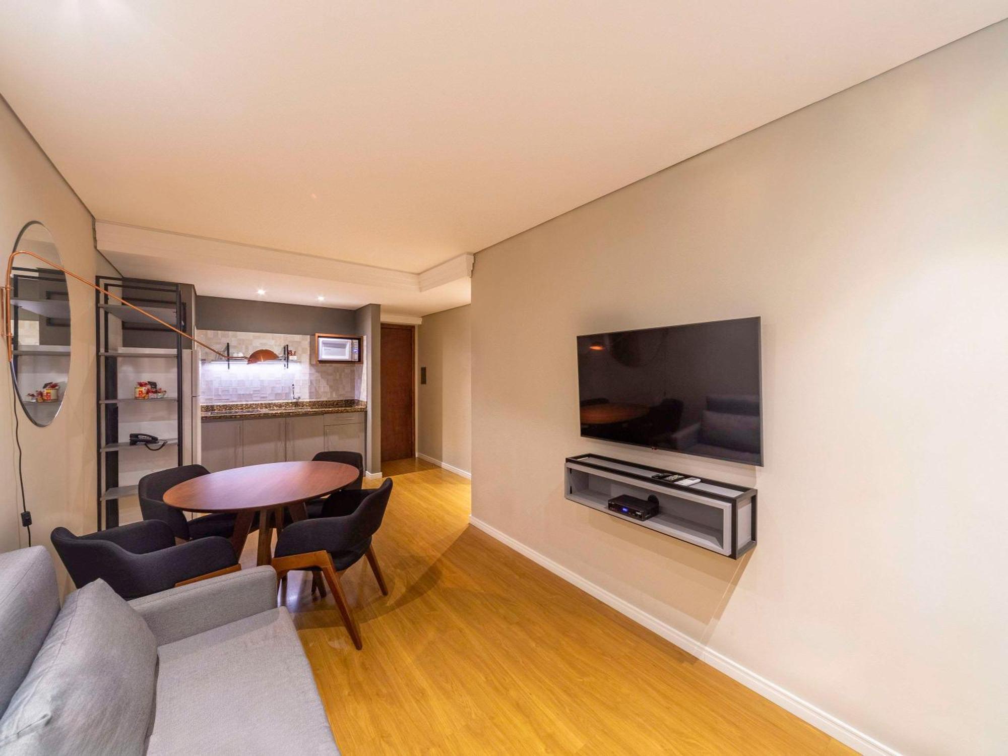 Mercure Curitiba Golden Екстер'єр фото